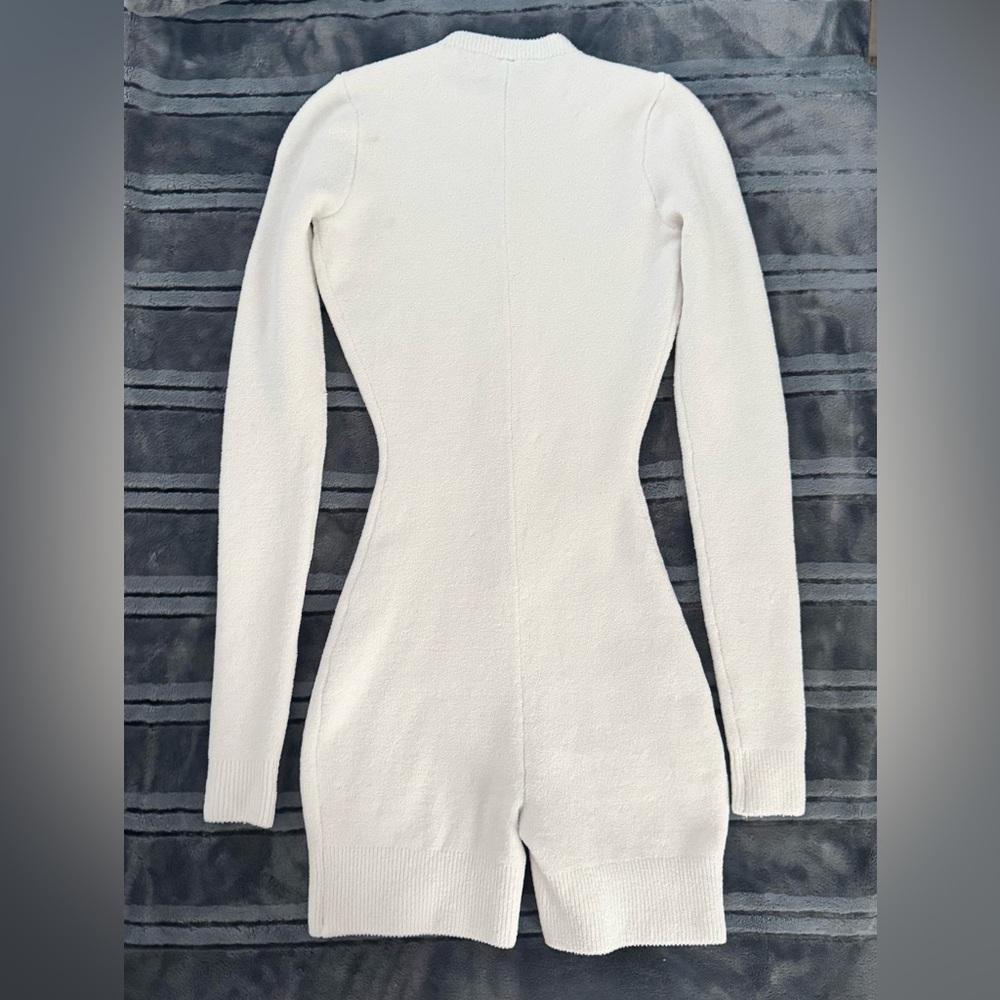 Skims Light Cozy Onesie - Marble - Picture 5 of 6